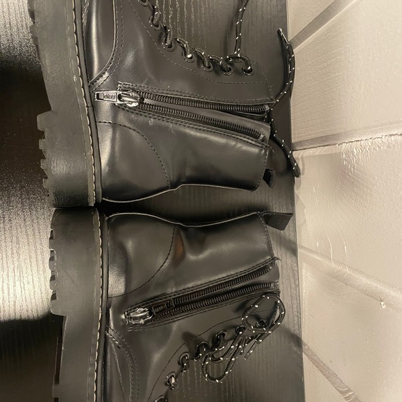 H&M Shiny Black Kids Boots size 12 combat style with side zippers - Picture 4 of 5